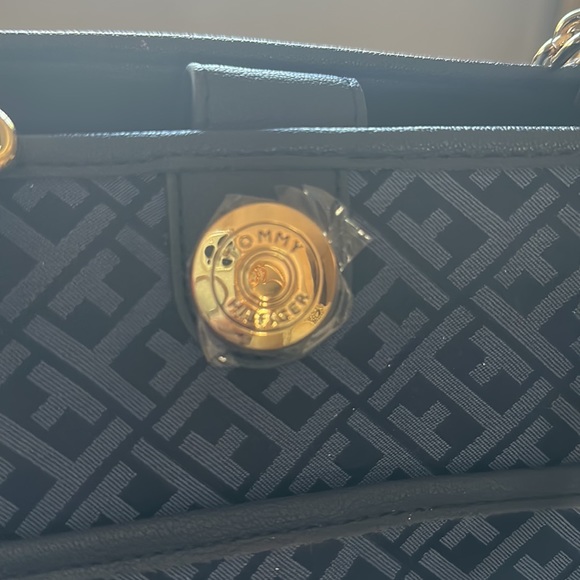 Tommy Hilfiger 👜 Purse - Picture 3 of 5